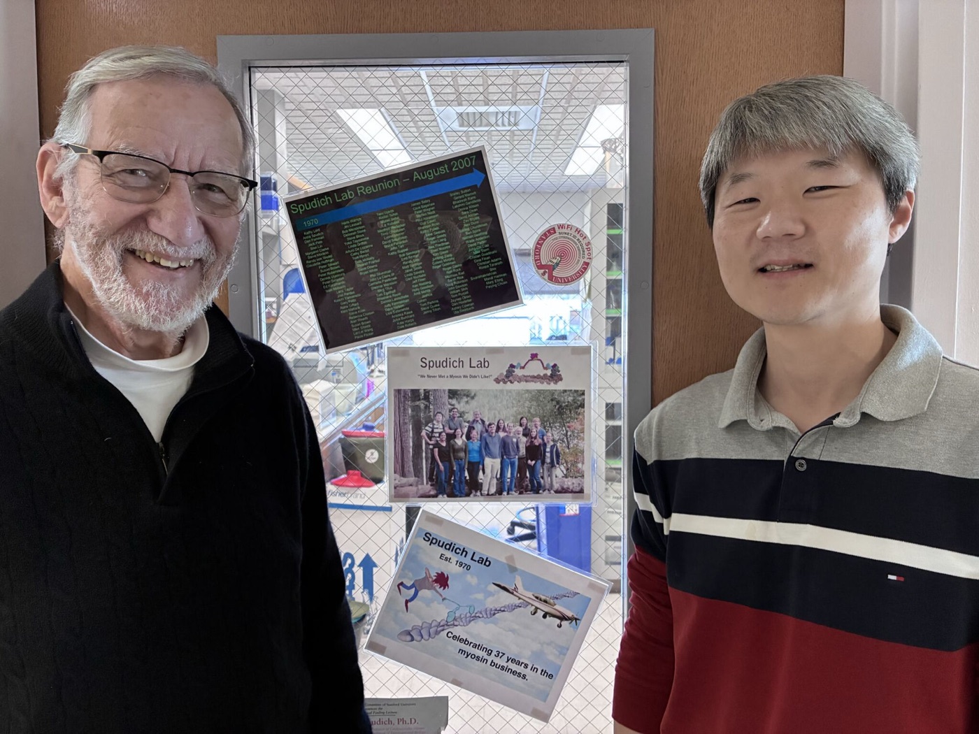 Jongmin Sung with James Spudich at his lab, Stanford